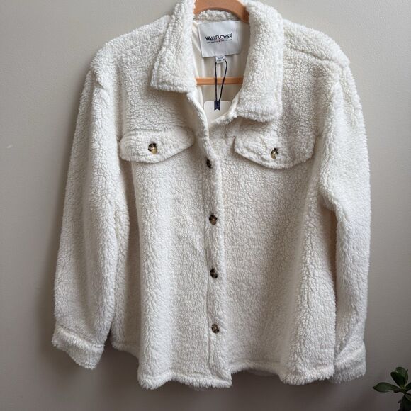 NWT WallFlower Women’s Ivory Sherpa Teddy Shacket Plus Jacket Size 1X - Picture 1 of 4